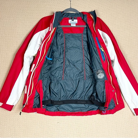 Columbia Women's Red and White Jacket Size Medium - Picture 3 of 11